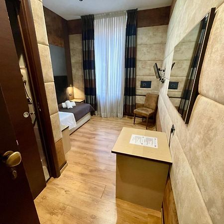 Blue Suite Vatican Guesthouse ローマ エクステリア 写真