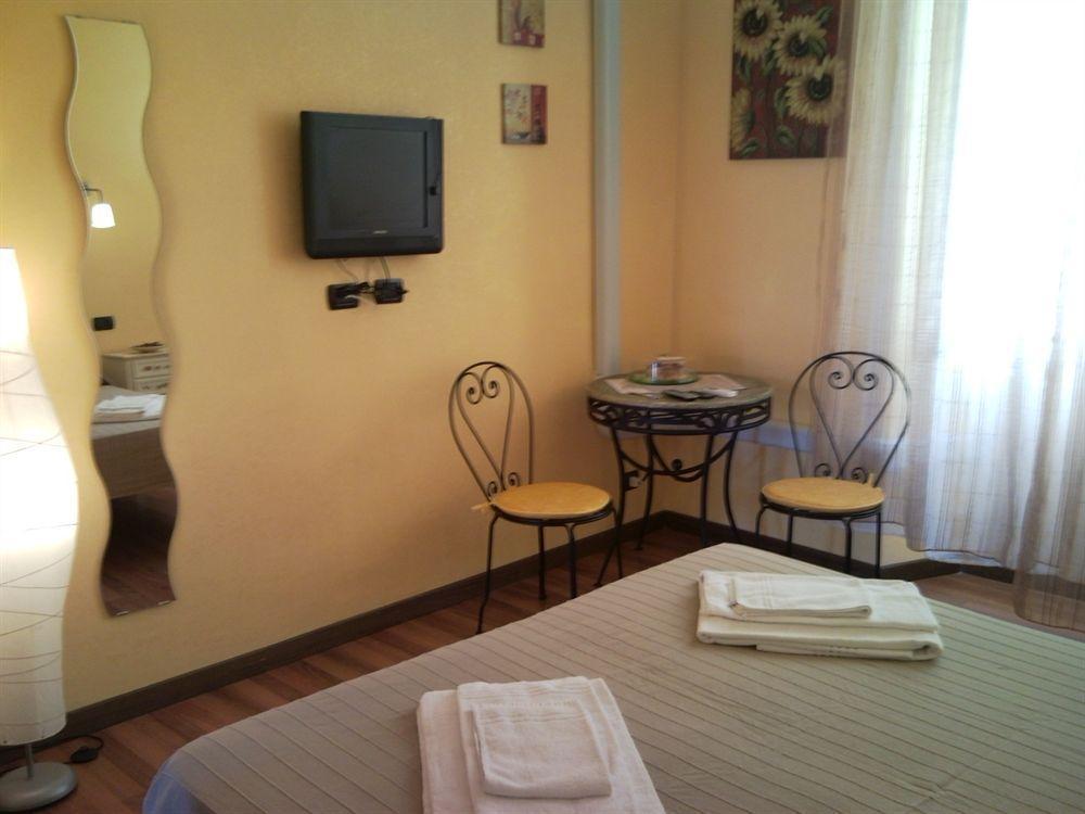 Blue Suite Vatican Guesthouse ローマ エクステリア 写真
