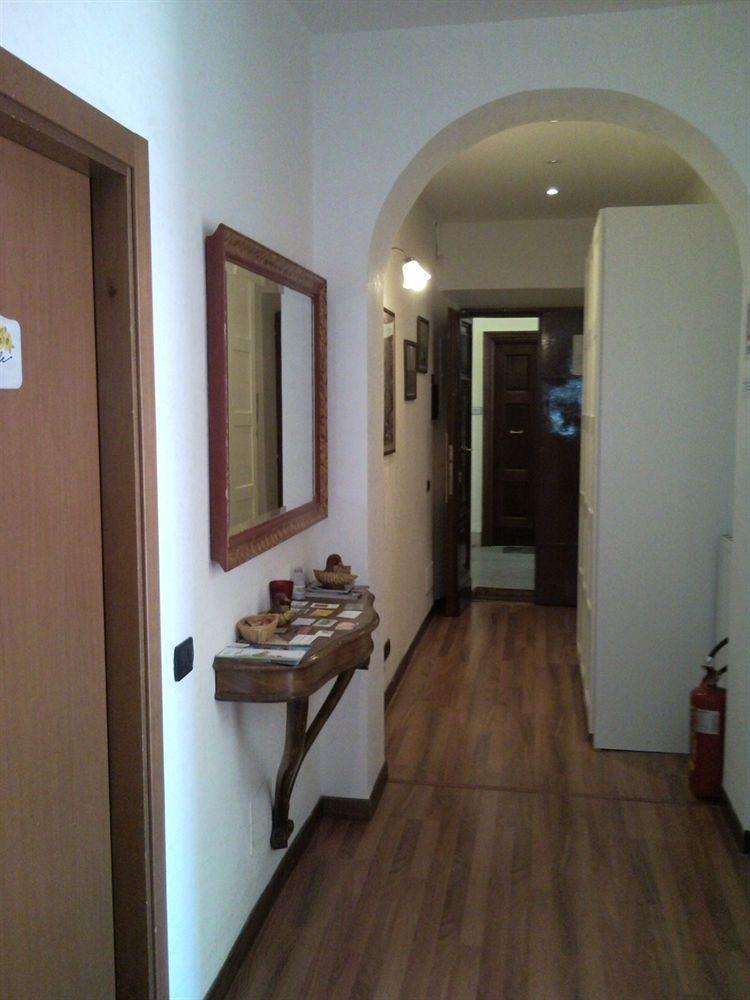 Blue Suite Vatican Guesthouse ローマ エクステリア 写真
