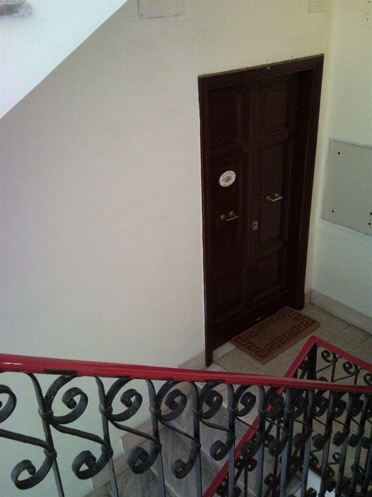 Blue Suite Vatican Guesthouse ローマ エクステリア 写真