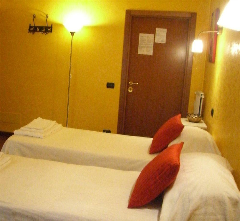 Blue Suite Vatican Guesthouse ローマ エクステリア 写真